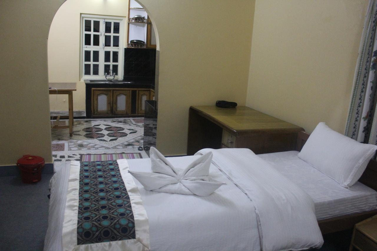 Hotel Nana Покхара Экстерьер фото