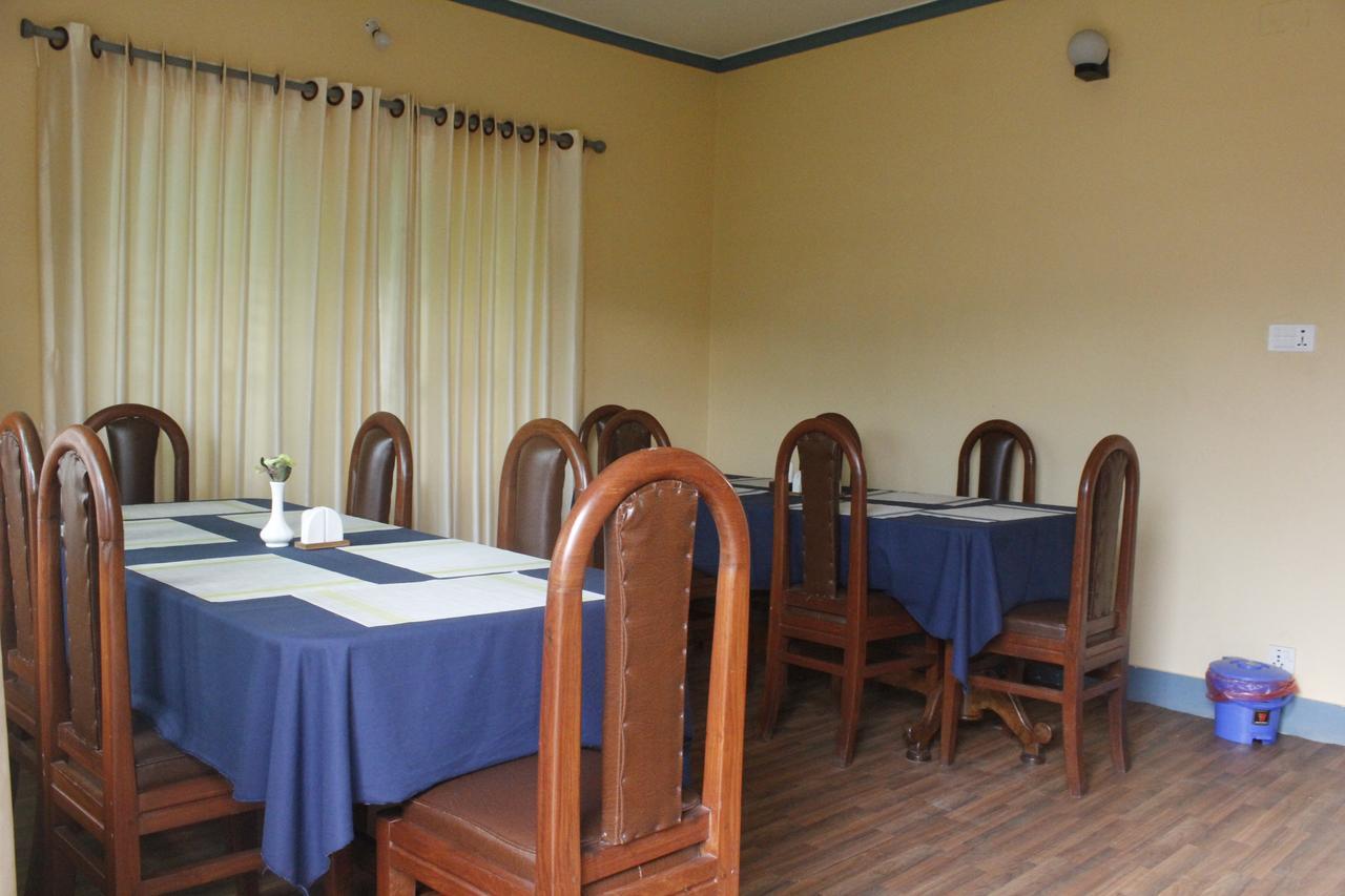 Hotel Nana Покхара Экстерьер фото