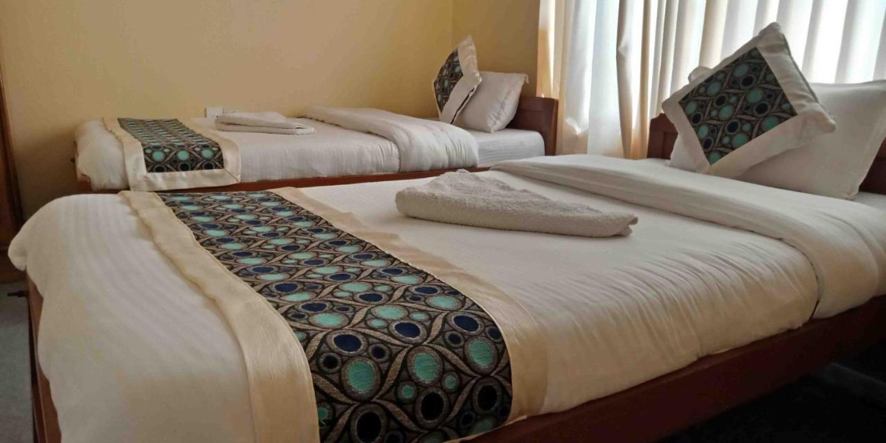 Hotel Nana Покхара Экстерьер фото